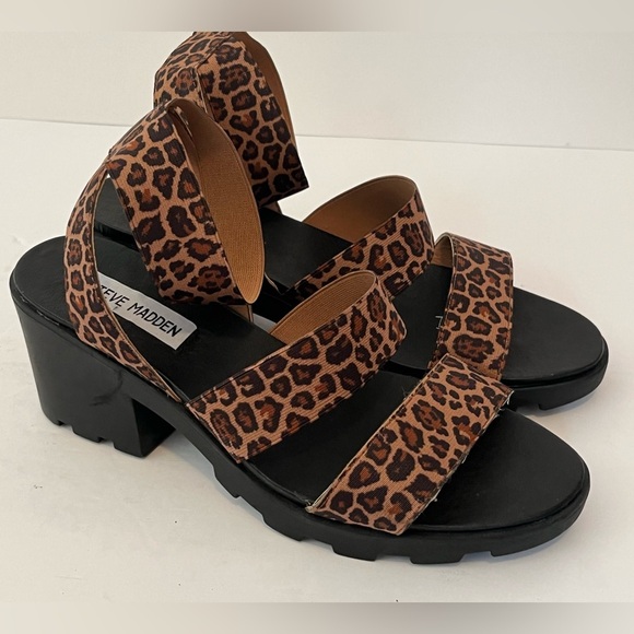 Steve Madden Haidar Women's Stretchy Cushioned Footbed Round Toe Heels - Picture 3 of 16